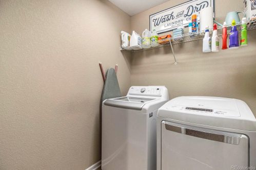 7351 Old Hammer Way, Aurora CO  80016-6115 exterior