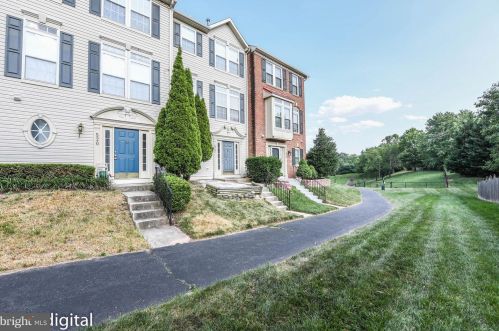 520 Eisenhower Dr, Frederick, MD 21703-8415