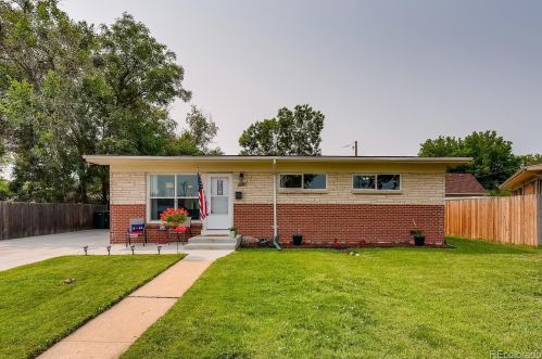 9736 57th Pl, Arvada, CO 80002-2127