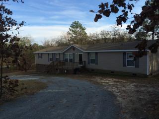 31 Prairie Ln, Lillington, NC 27546-7233