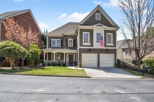 2584 Brookline Cir, Atlanta GA  30319-3693 exterior