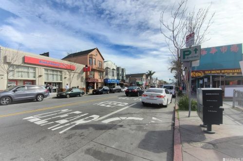 447 Girard St, San Francisco CA 94134-2109 exterior