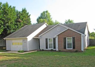 2704 Castle Croft Rd, Greensboro, NC 27407-6461