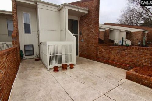 5 Beach Rd, Lexington, SC 29072-9540