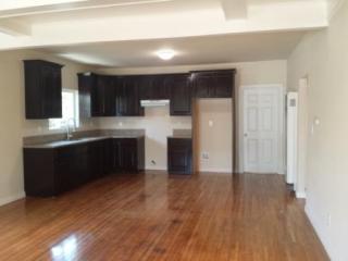 658 60th St, Los Angeles, CA 90001-1012