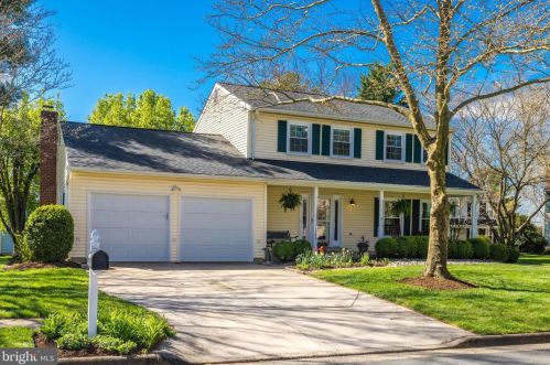 13601 Brass Harness Ct, Herndon, VA 20171-3364