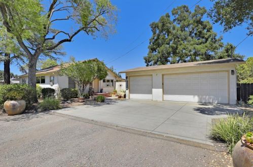 13330 Sewell Ave, San Martin, CA 95046-9438