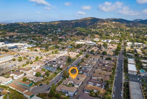 1211 Monique Ct, Vista CA 92084-3466 exterior