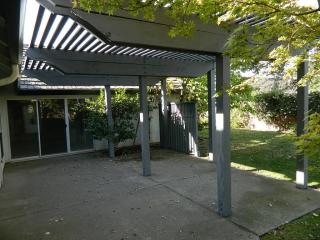 2304 Woodlake Cir, Lodi, CA 95242-9121