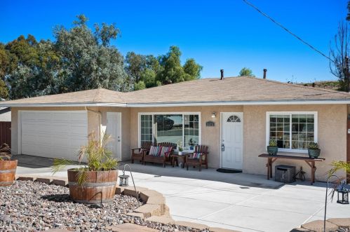 8575 Dobyns Dr, Santee, CA 92071-3907
