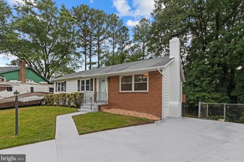 14252 Farmer Ct, Woodbridge, VA 22193-2201