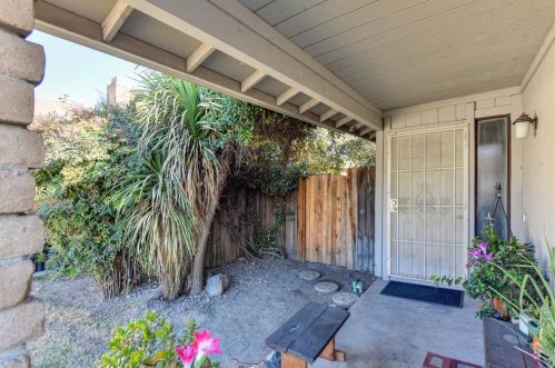5626 Cascade Ct, Stockton, CA 95207-4686