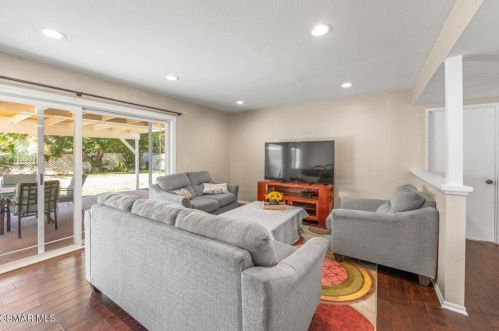 2272 Morley St, Simi Valley CA 93065-3631 exterior