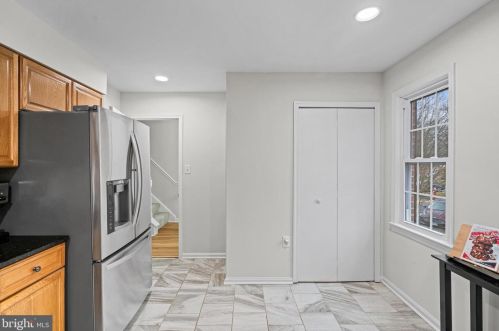 5865 Banning Pl, Springfield VA  22015-3666 exterior