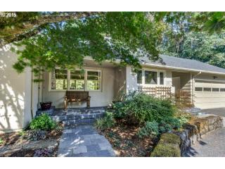 2705 English Ln, Portland, OR 97201-1623