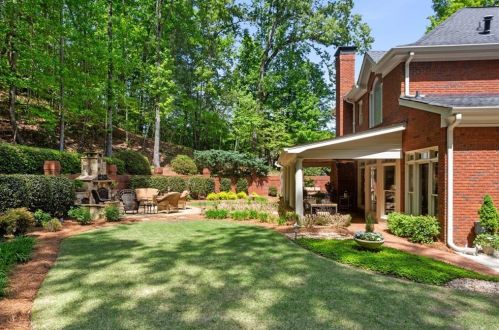1805 Brandon Hall Dr, Atlanta GA  30350-3708 exterior