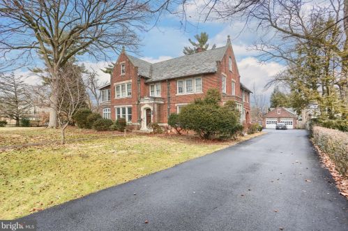 1019 Buchanan Ave, Lancaster, PA 17603-3102