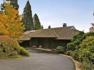 4310 Warrens Way, Portland, OR 97221-3246