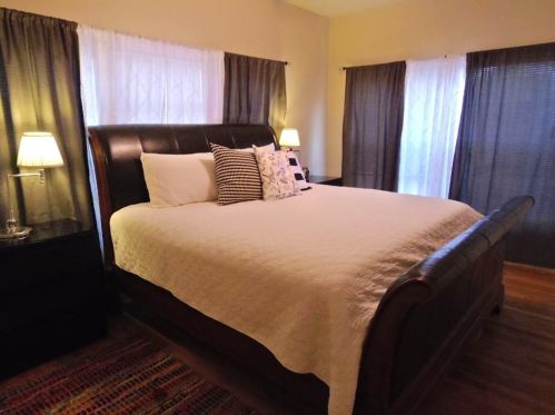 2101 10th St, Austin TX  78702-3411 exterior