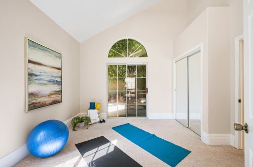 4501 Cerro Vista Dr, Anaheim CA 92807 exterior