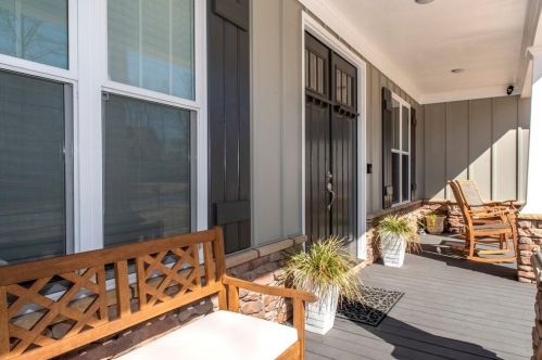 4648 Ridge Gate Dr, Gainesville, GA 30506-4678