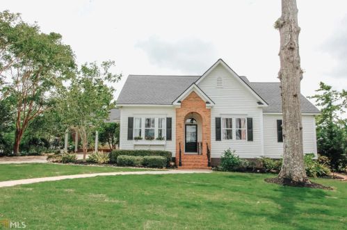 70 2nd Ave, Newnan, GA 30263-2760