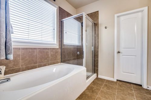 2402 Winter Trl Dr, Conroe TX  77304-2160 exterior