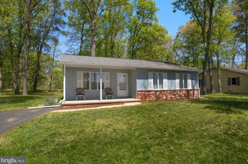 7 Pine Ln, Willingboro, NJ 08046-3862