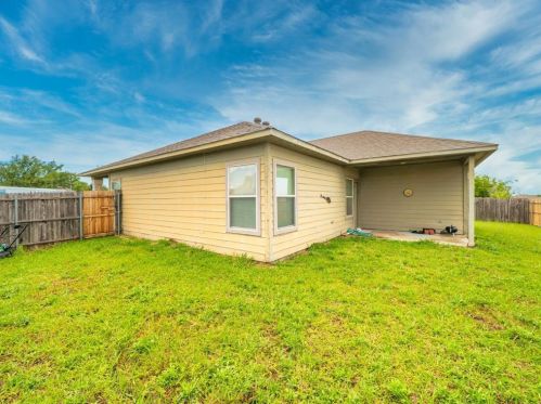 9345 Cynthia Ct, Fort Worth TX  76140-5170 exterior