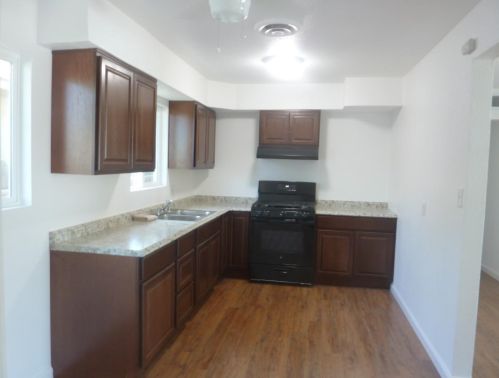 2633 Olive St, Dos Palos, CA 93620-2120