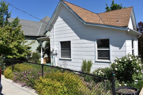 144 Conaway Ave, Grass Valley, CA 95945-7306