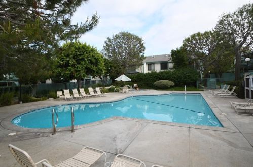20557 Vermont Ave, Torrance CA  90502-3128 exterior