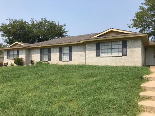 7308 Vista Cliff Dr, Fort Worth TX  76179-2938 exterior