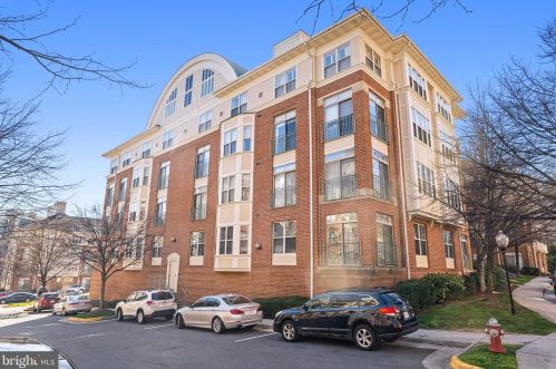 11775 Stratford House Pl, Herndon VA  20190-3392 exterior