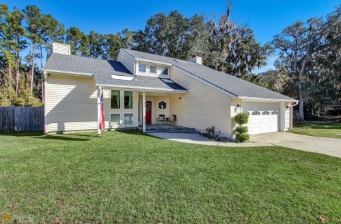 233 Deals Cir, Woodbine, GA 31569-2831