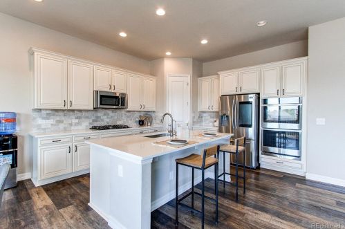 6550 Addison Way, Denver CO 80016-4162 exterior