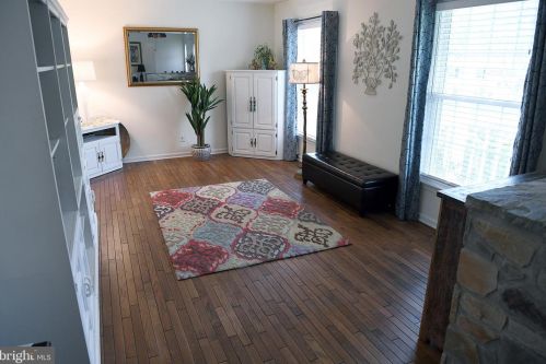 312 Sycamore Dr, Fredericksburg, VA 22408-1555