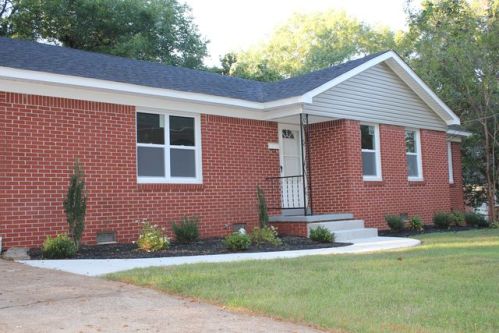 2710 Vine St, Three Way, TN 38343-2740