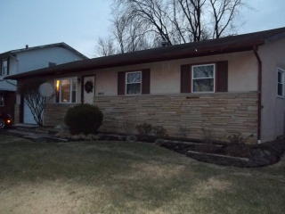 1361 Pegwood Dr, Columbus, OH 43229-3479
