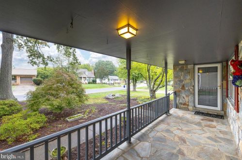 310 Laurel Ave, Fredericksburg, VA 22408-1534