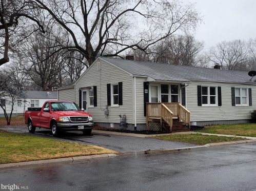 66 Swan St, Aberdeen, MD 21001-3830