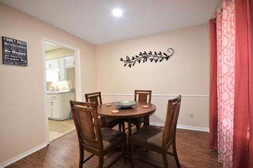 2419 Garden Oaks Dr, Irving TX  75061-6717 exterior