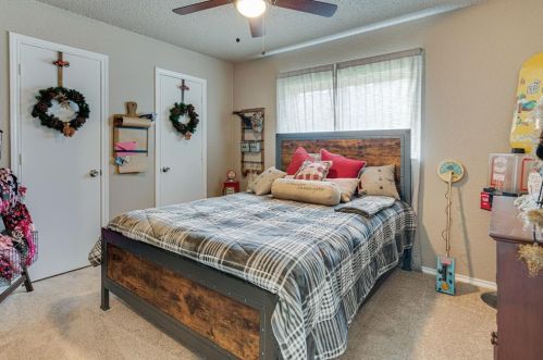 6401 Peggy Dr, Fort Worth TX  76133-4429 exterior