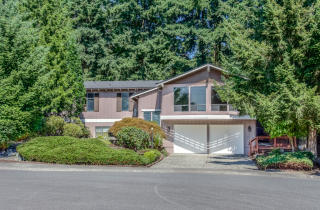 13725 23rd Ln, Bellevue, WA 98005-4025