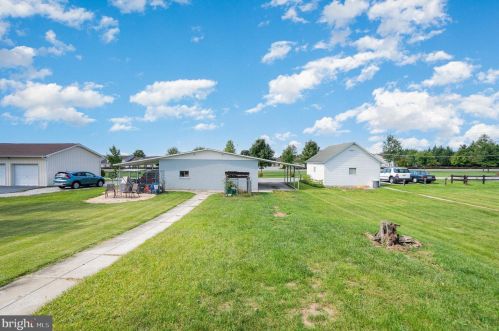 1034 Broadway, Hanover PA 17331-2505 exterior