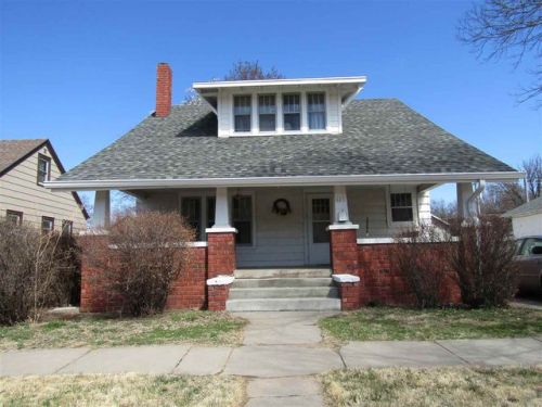 615 5th St, Hastings, NE 68901-5336