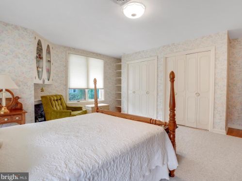 1407 Mahantongo St, Primrose PA 17901-3307 exterior