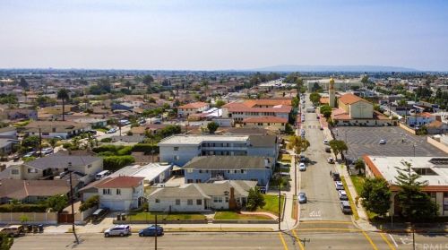 11802 Acacia Ave, Hawthorne CA  exterior