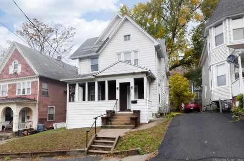 21 Arch St, Waterbury, CT 06710-1901