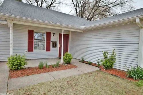 529 2nd Ave, Conway, AR 72032-5726
